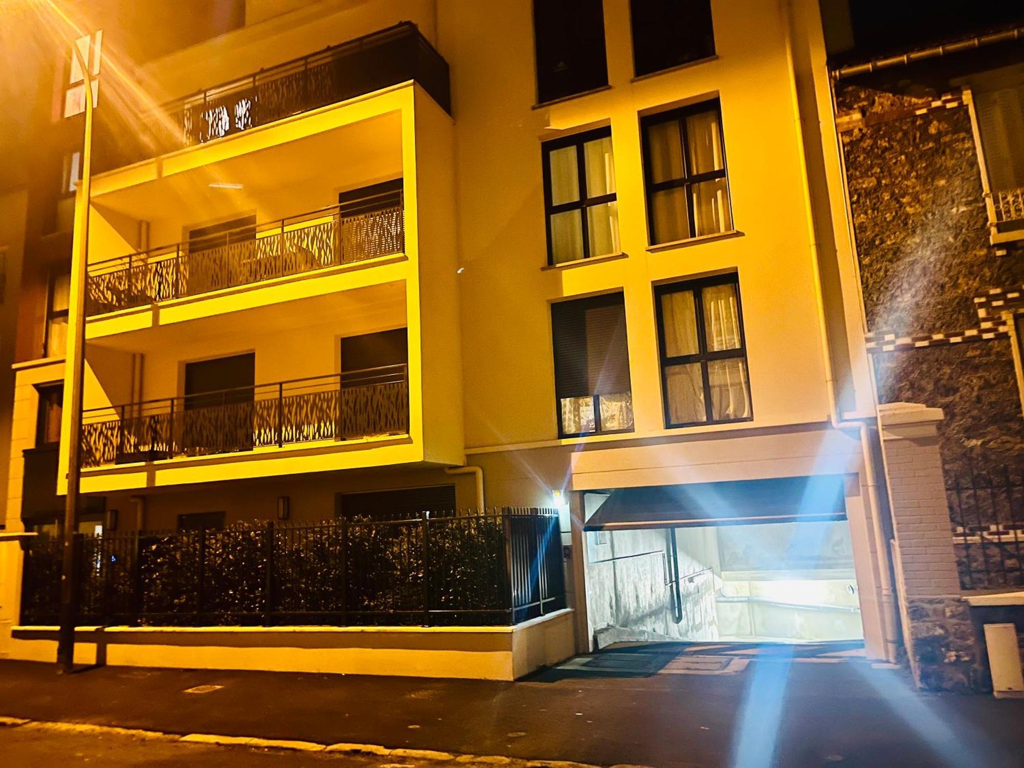 Apartment Luxury A 10mn Du Centre De Paris & Free Parking